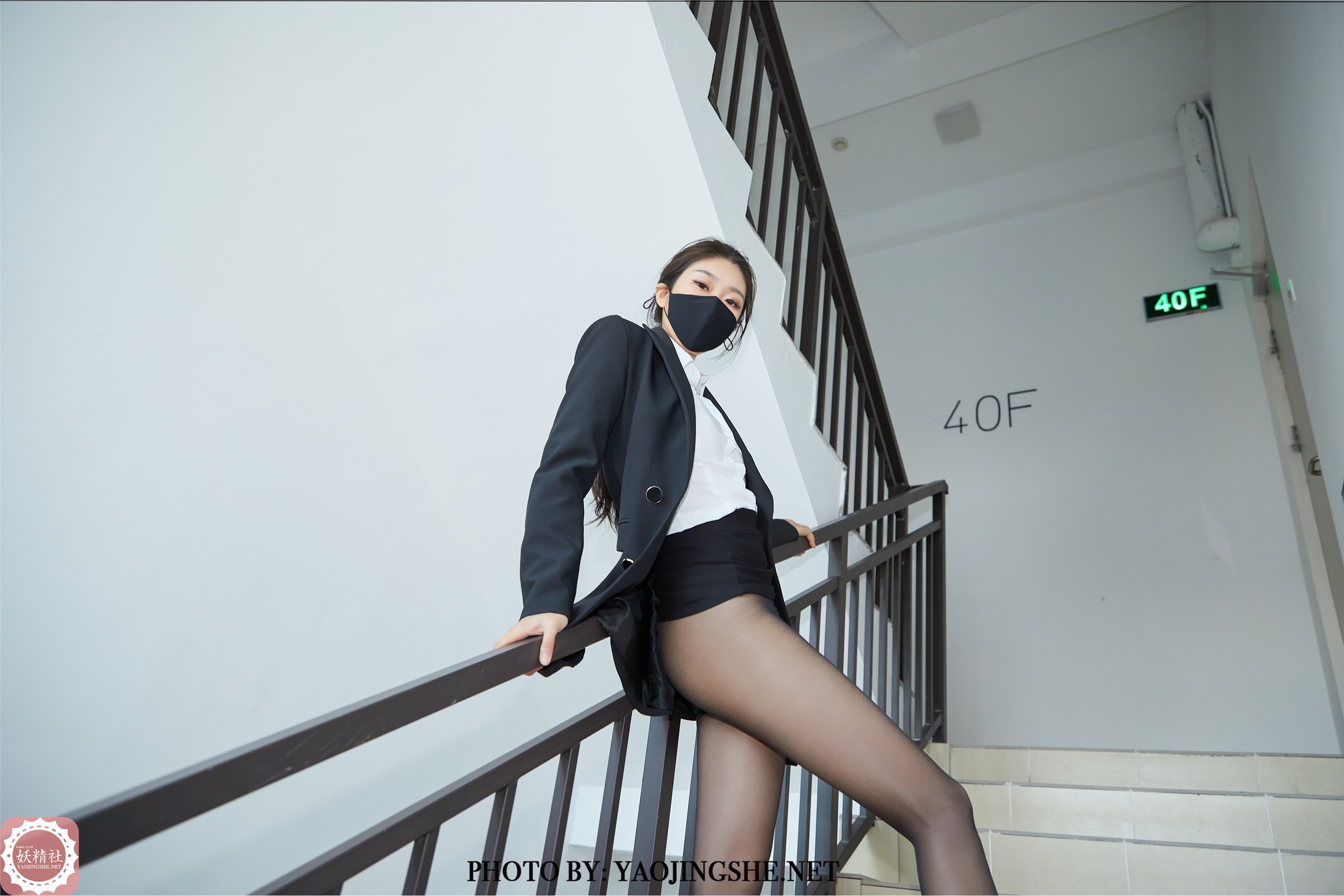 YAOJINGSHE 妖精社 T2121《苏伟-尾随苏老师》